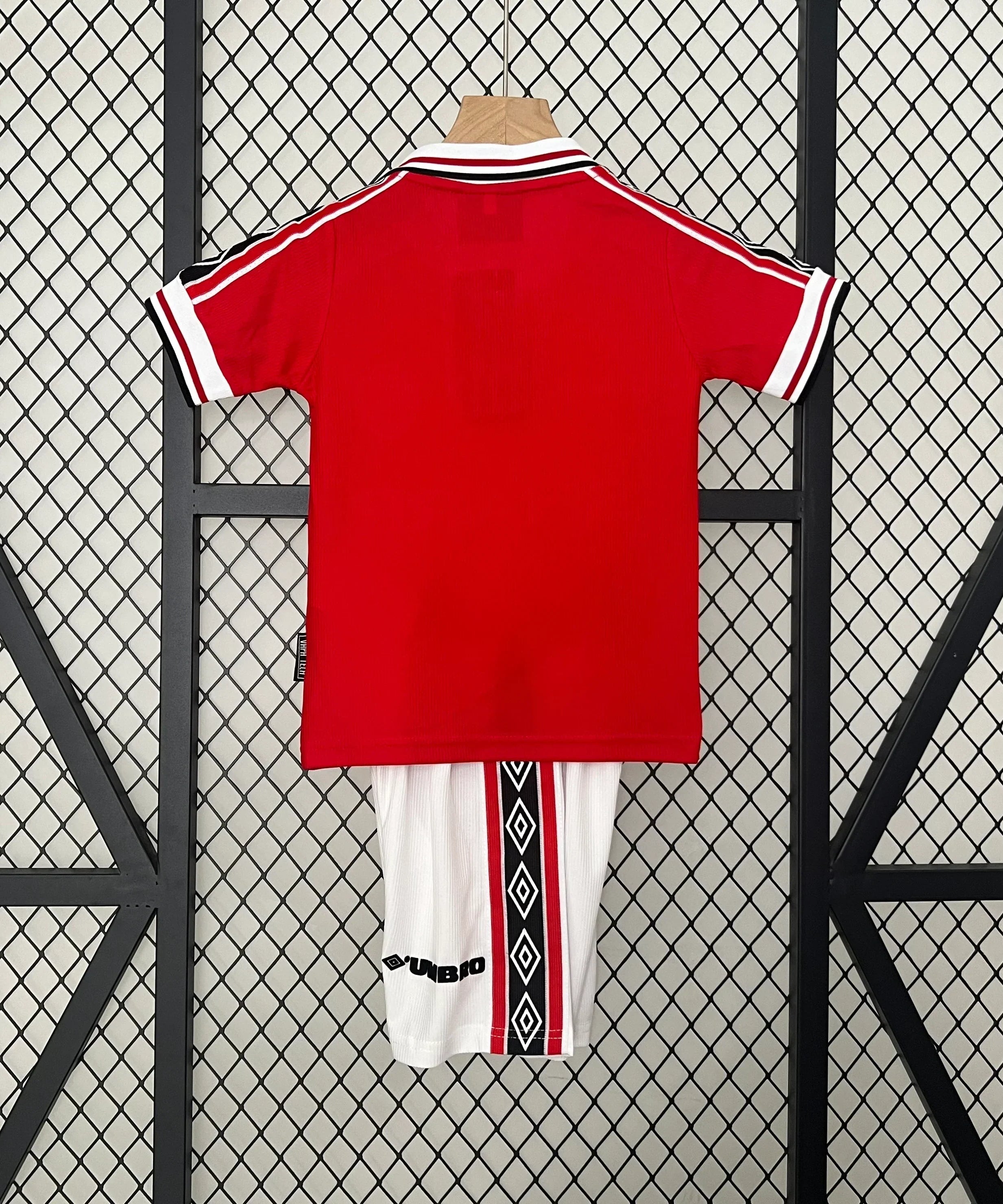 Manchester United 98/99 Home Jersey Kids