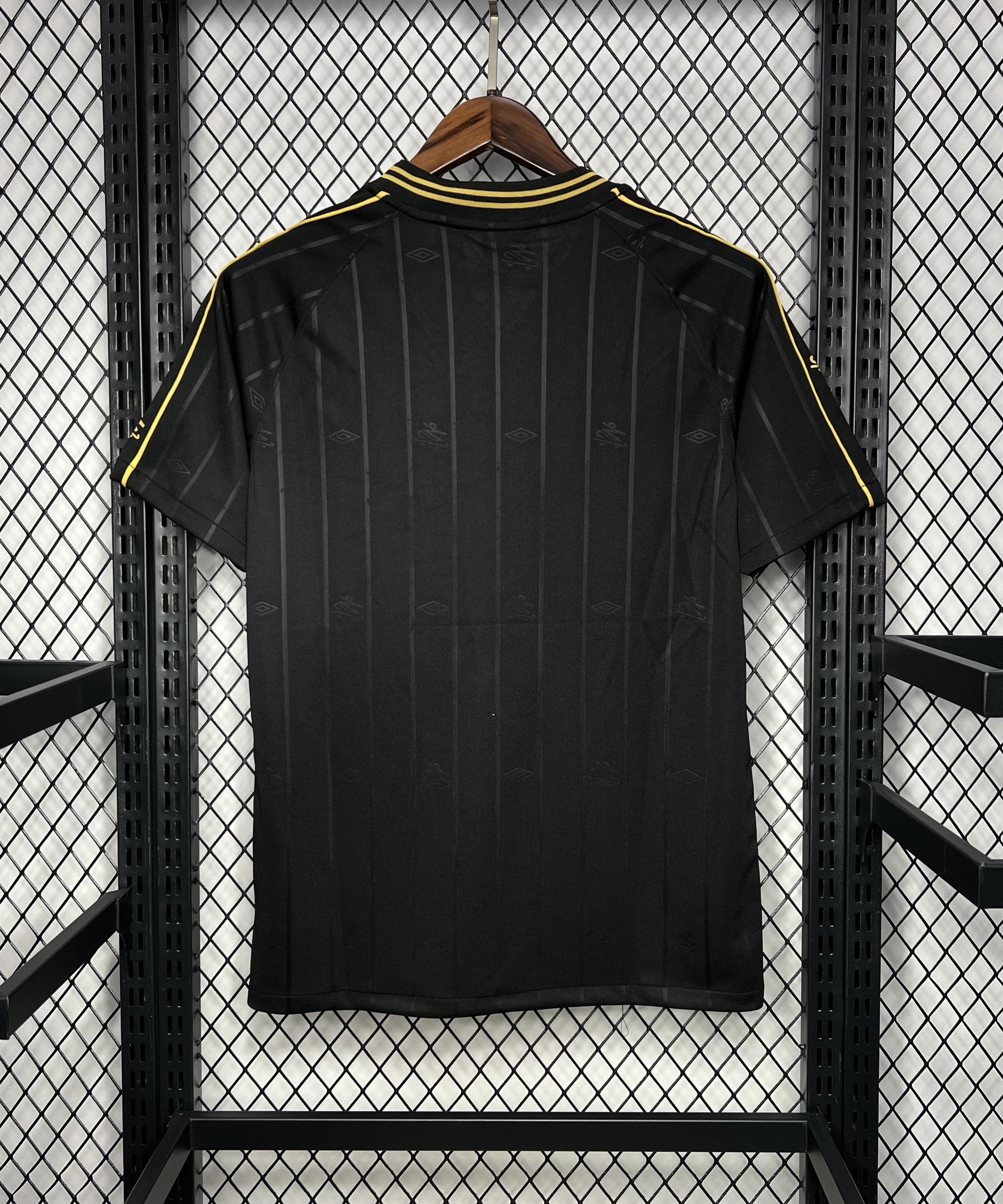 Santos "Charlie Brown" Special Edtion