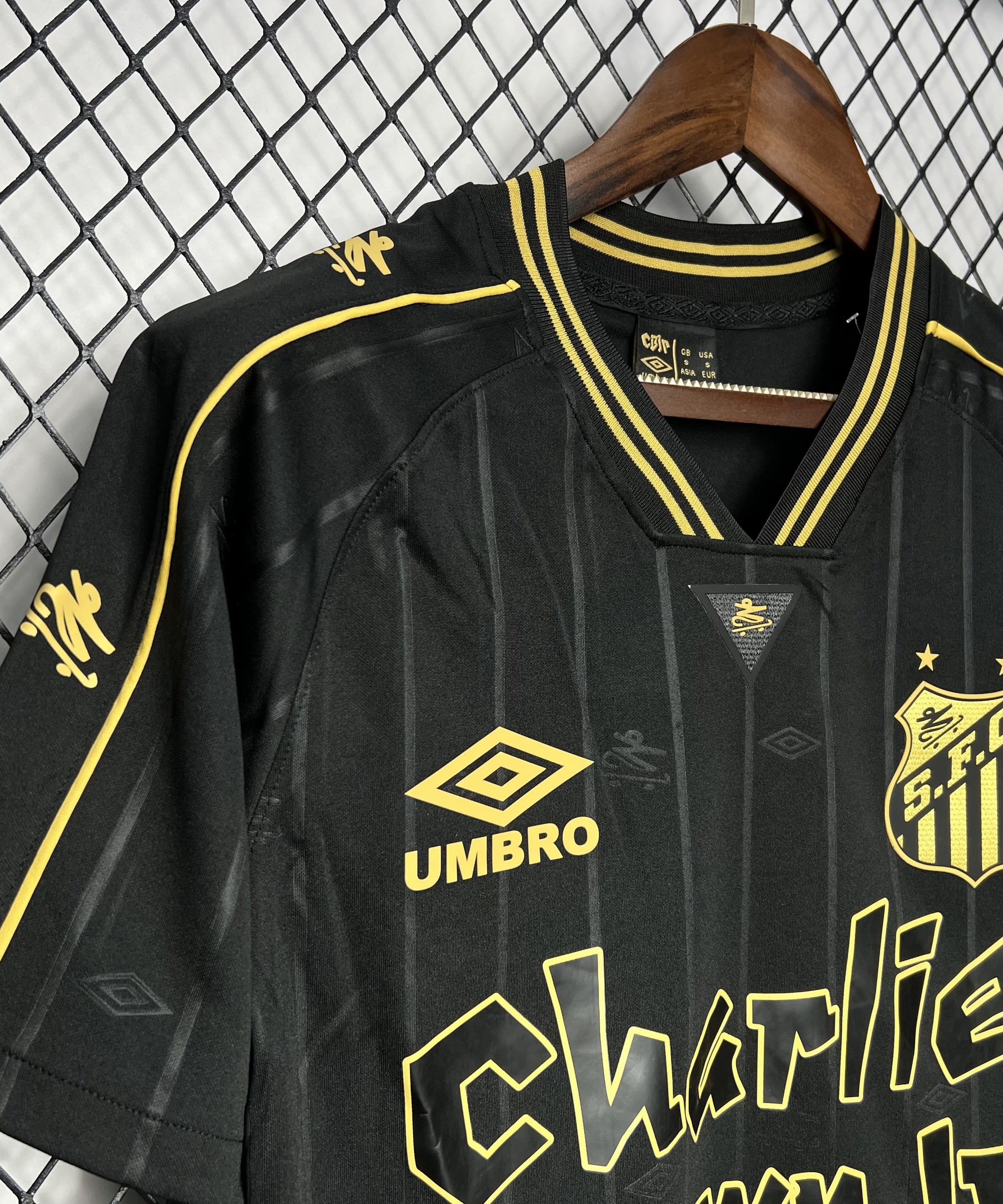 Santos "Charlie Brown" Special Edtion