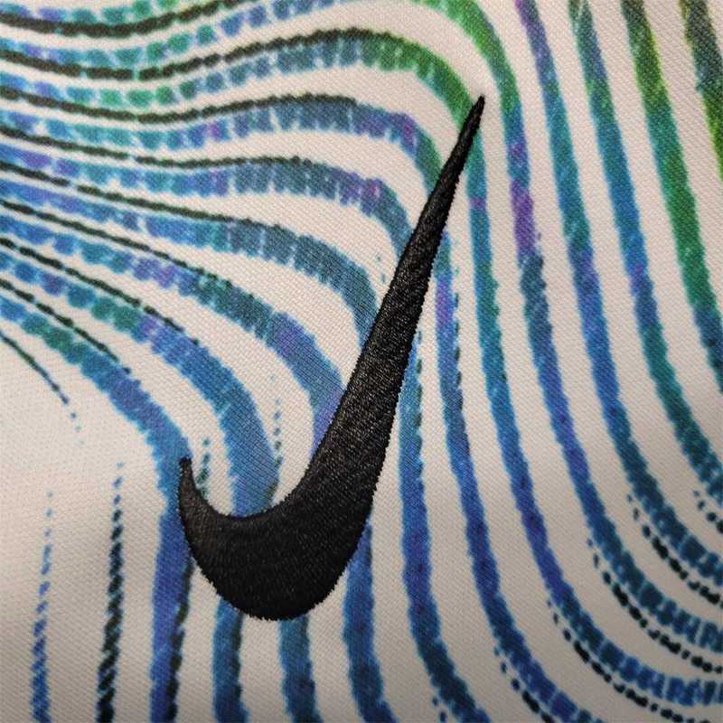 Liverpool 22-23  Away