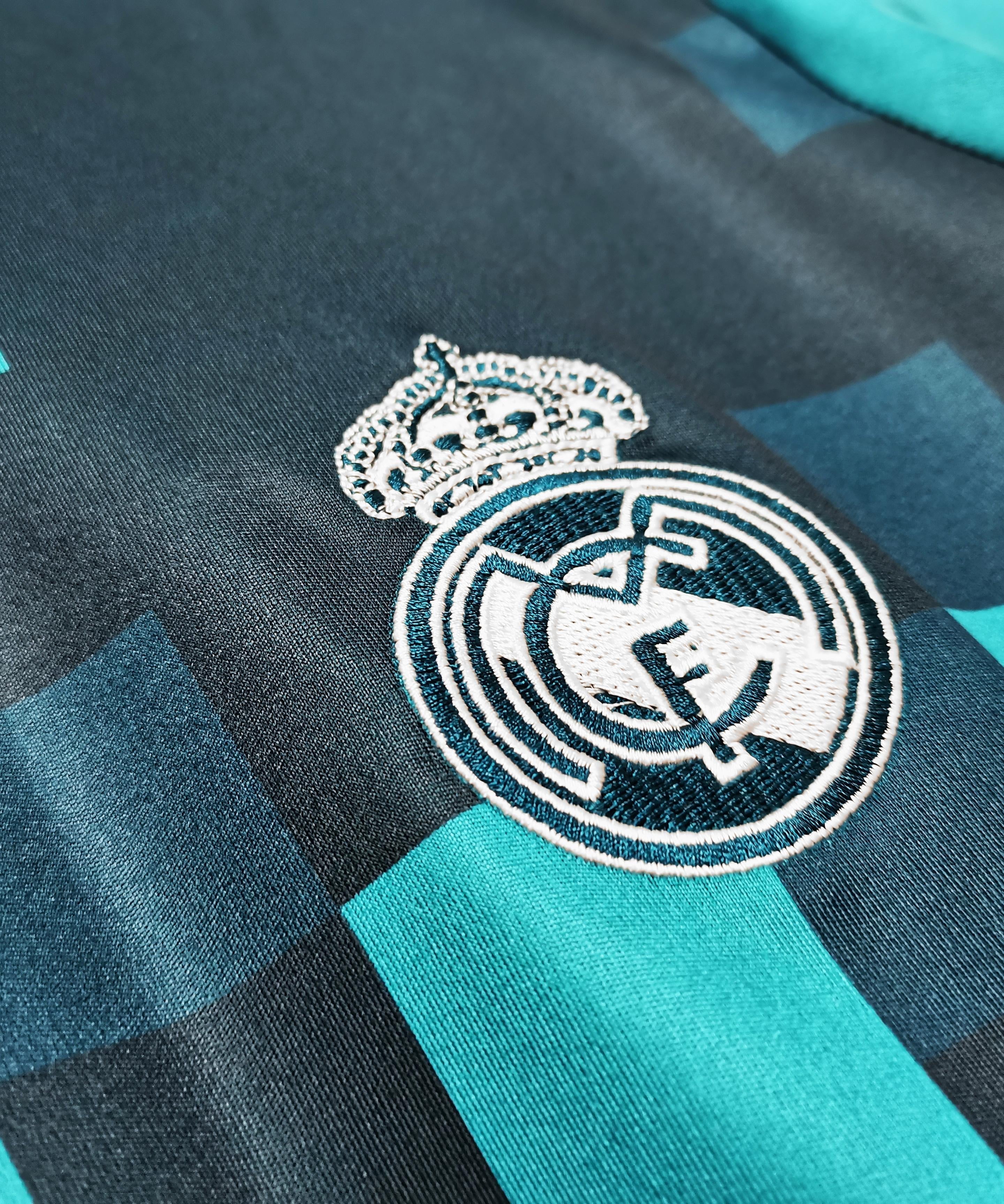 Real Madrid 2017-2018 Long Sleeve Away Kit