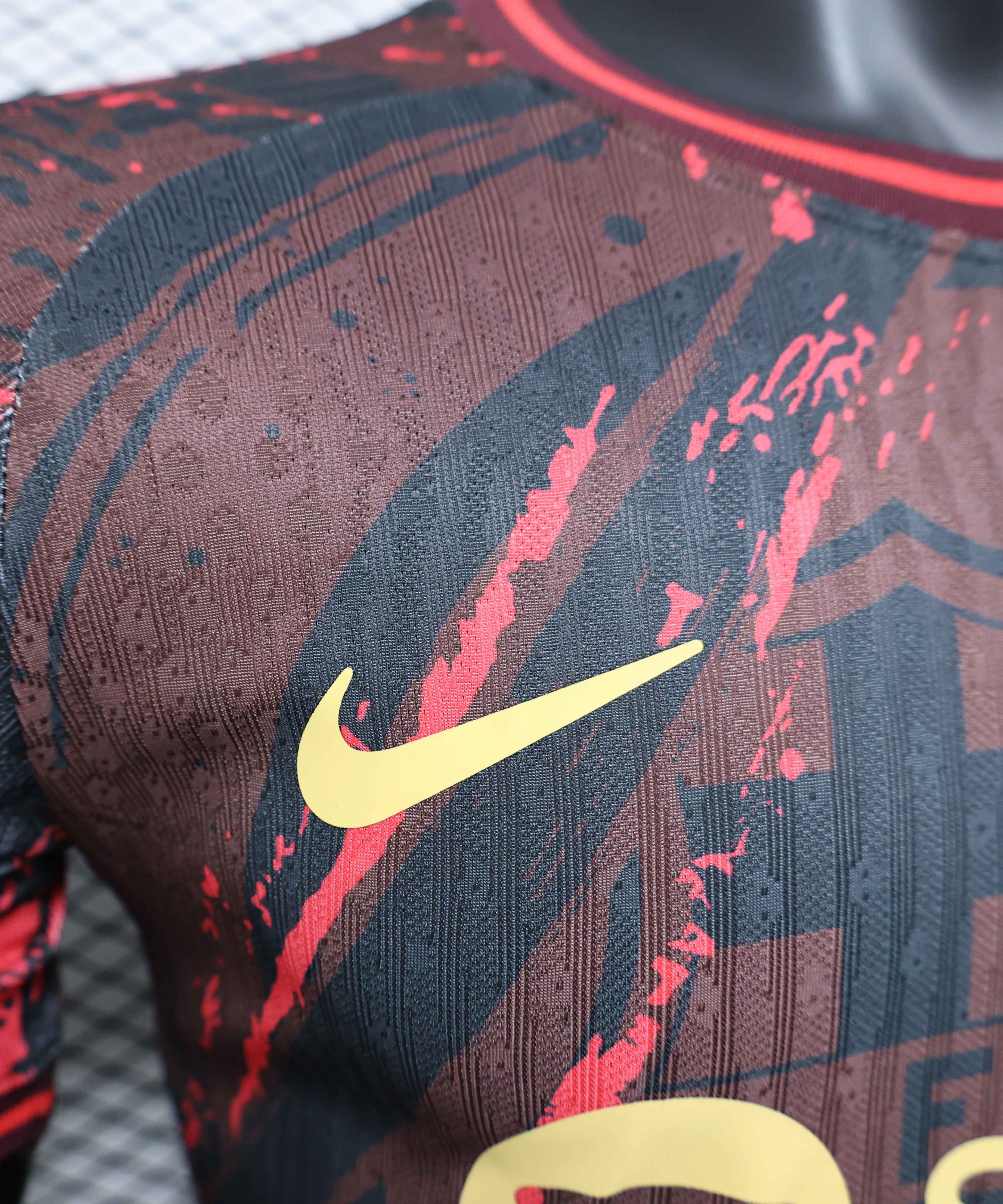 Barcelona "Red root" Special Edition