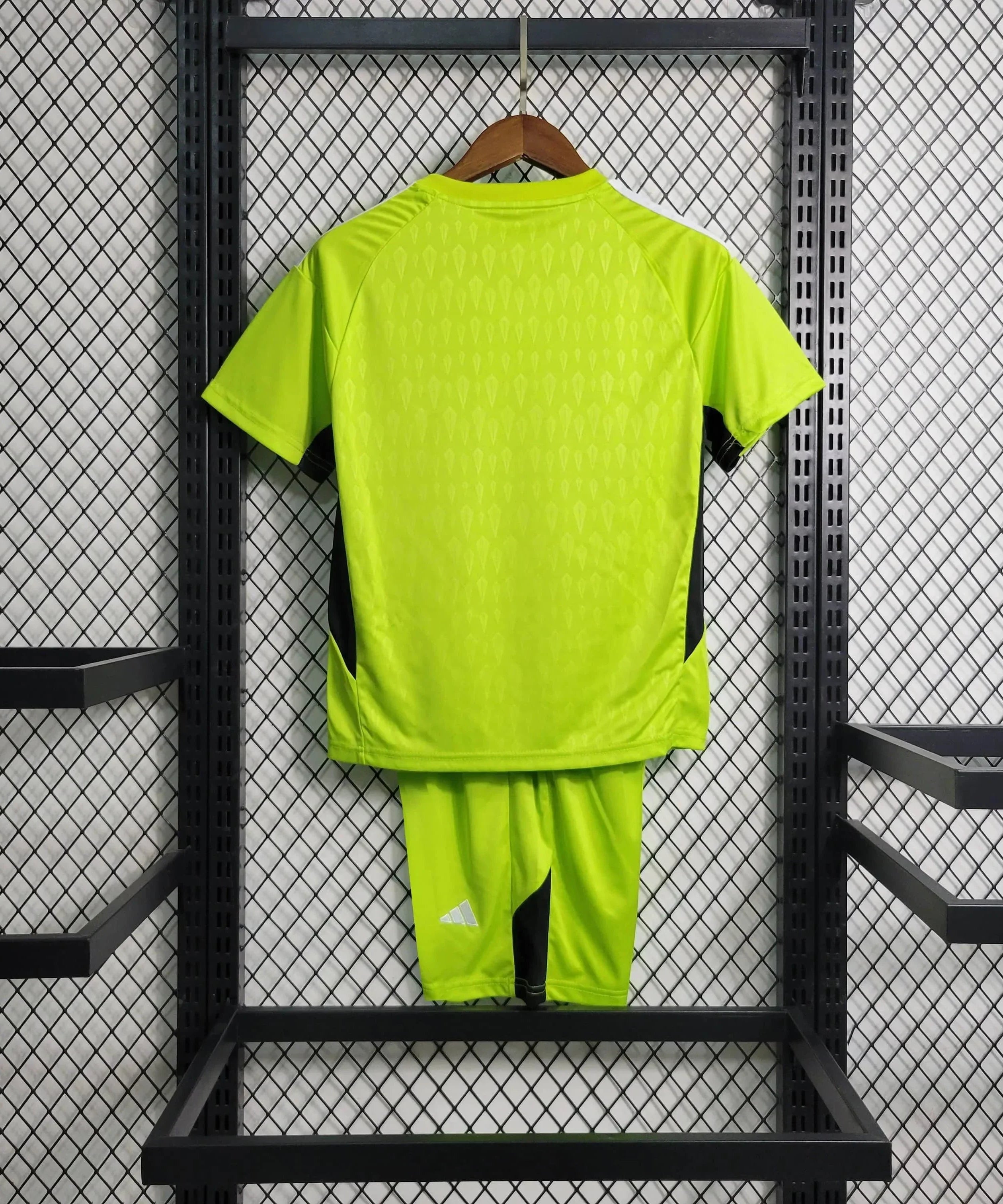 Real Madrid 23/24 Goalkeeper Green Jersey Kids