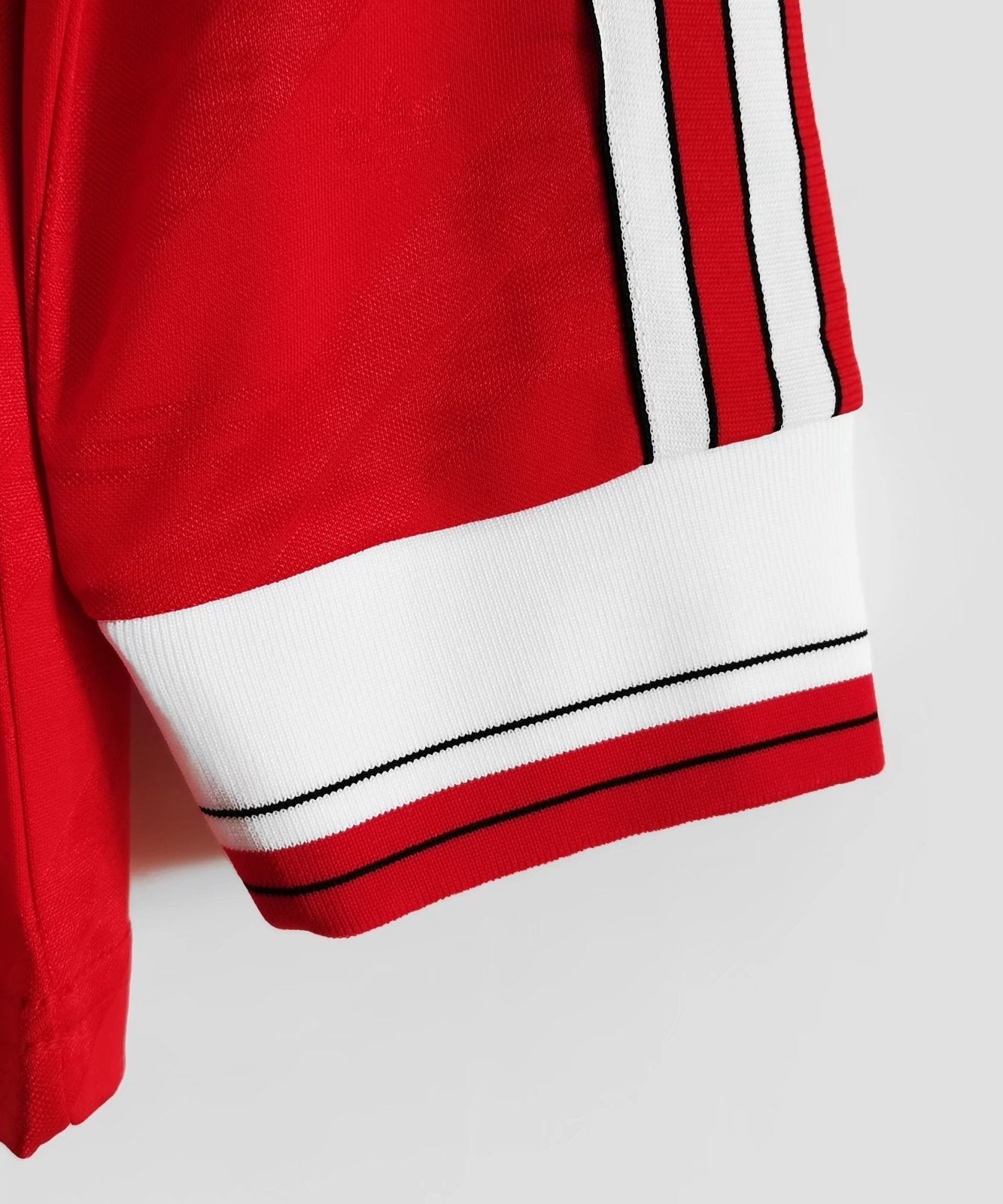 Manchester United 1986-1987 Home Kit