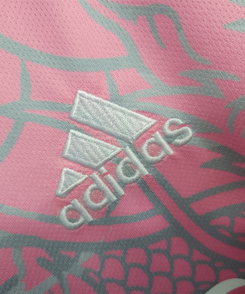 Real Madrid "Pink Dragon" Special kit