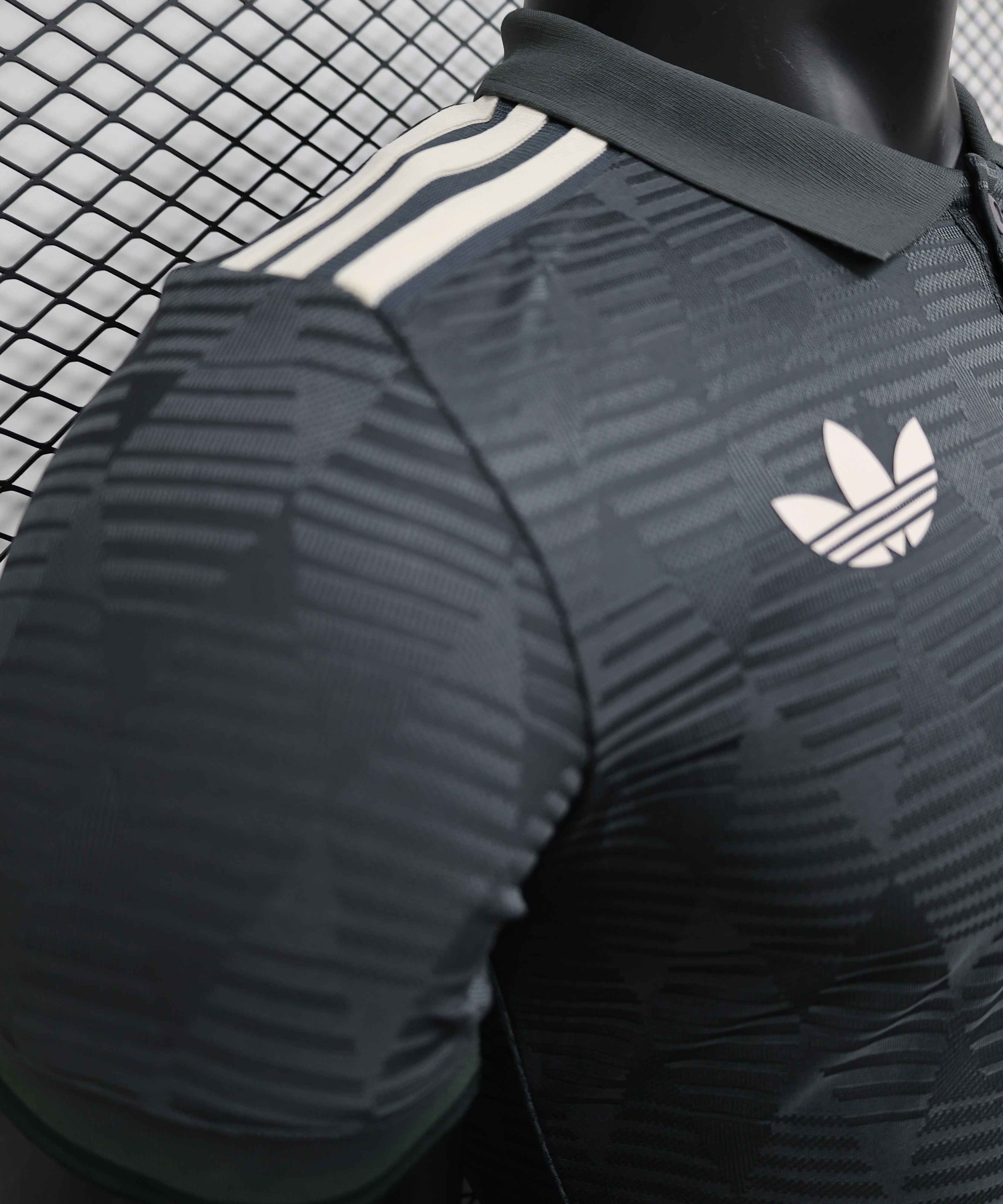 Bayern Munich "baly Gray" Special Kit