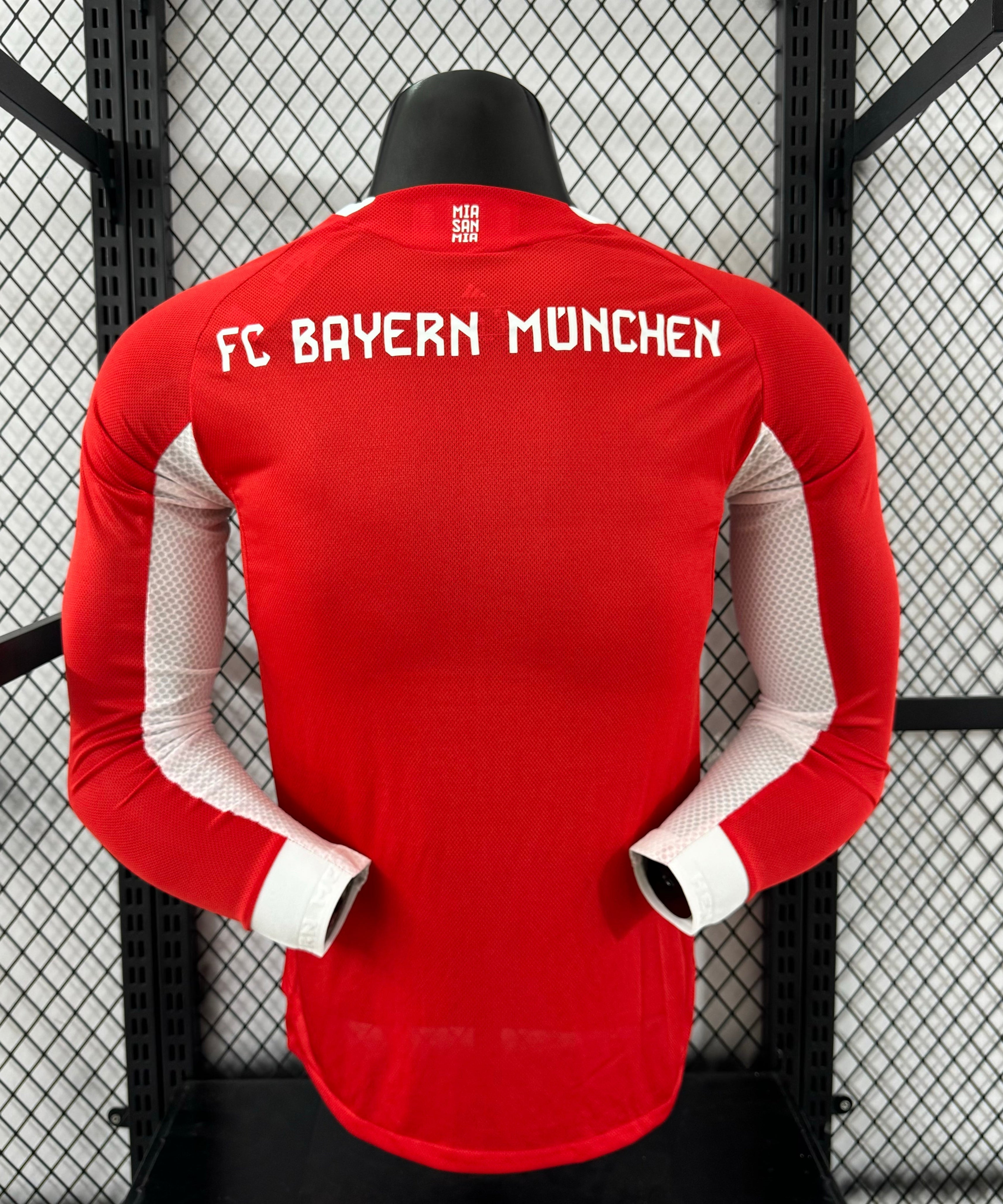 Bayern Munchen 2025-2026 Long Sleeve Home Kit