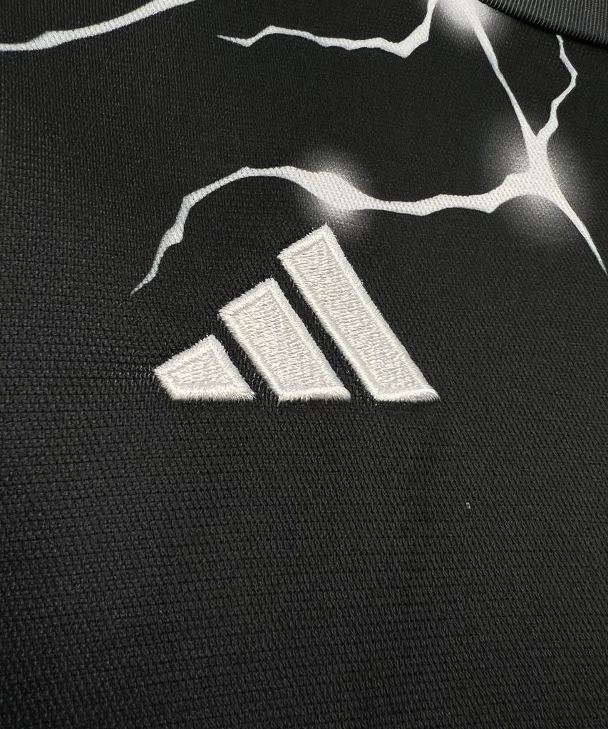 Real Madrid 'Panther Thunder' Special Kit"