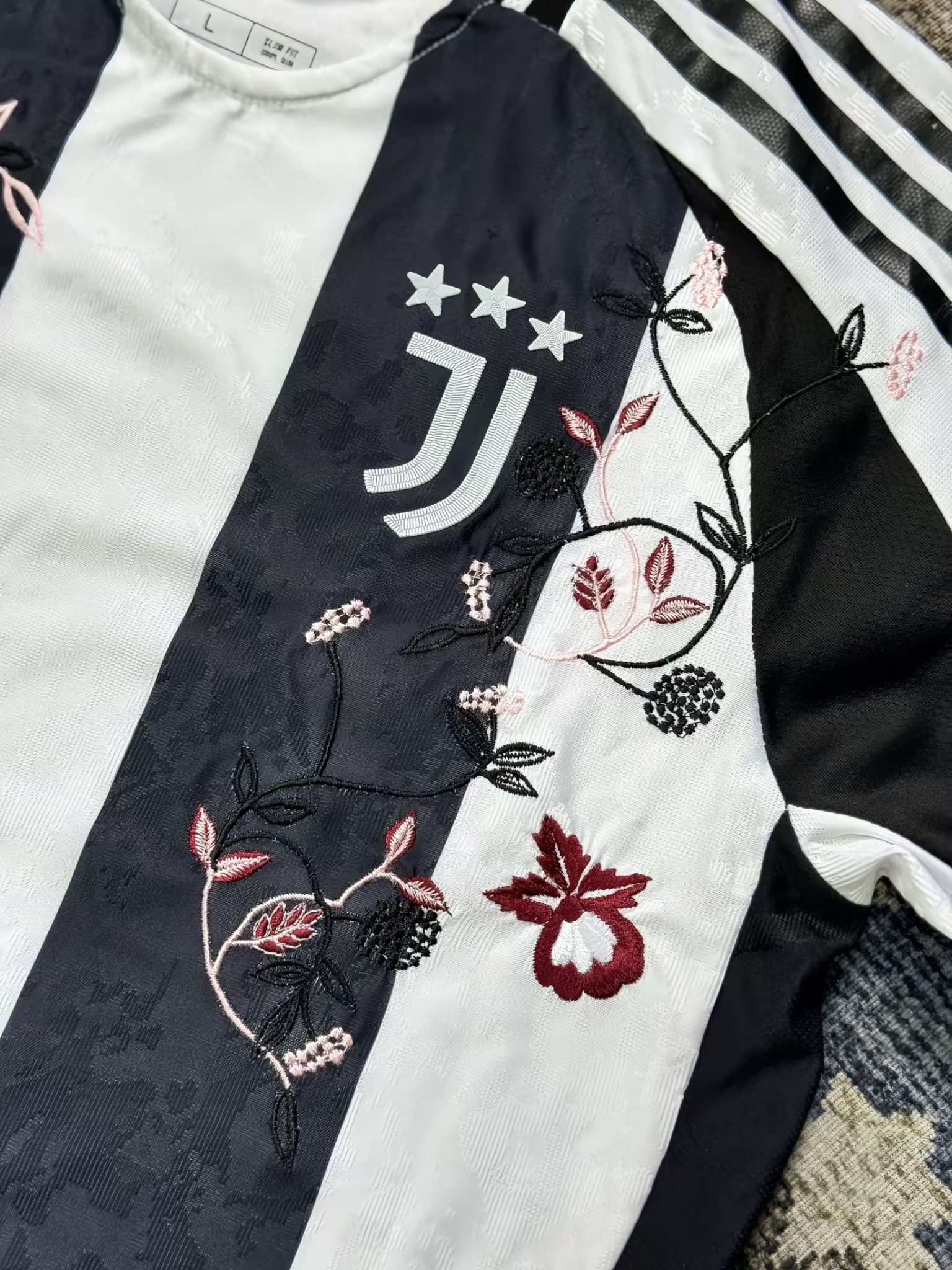 Juventus Embroidered Jersey 2025/2026