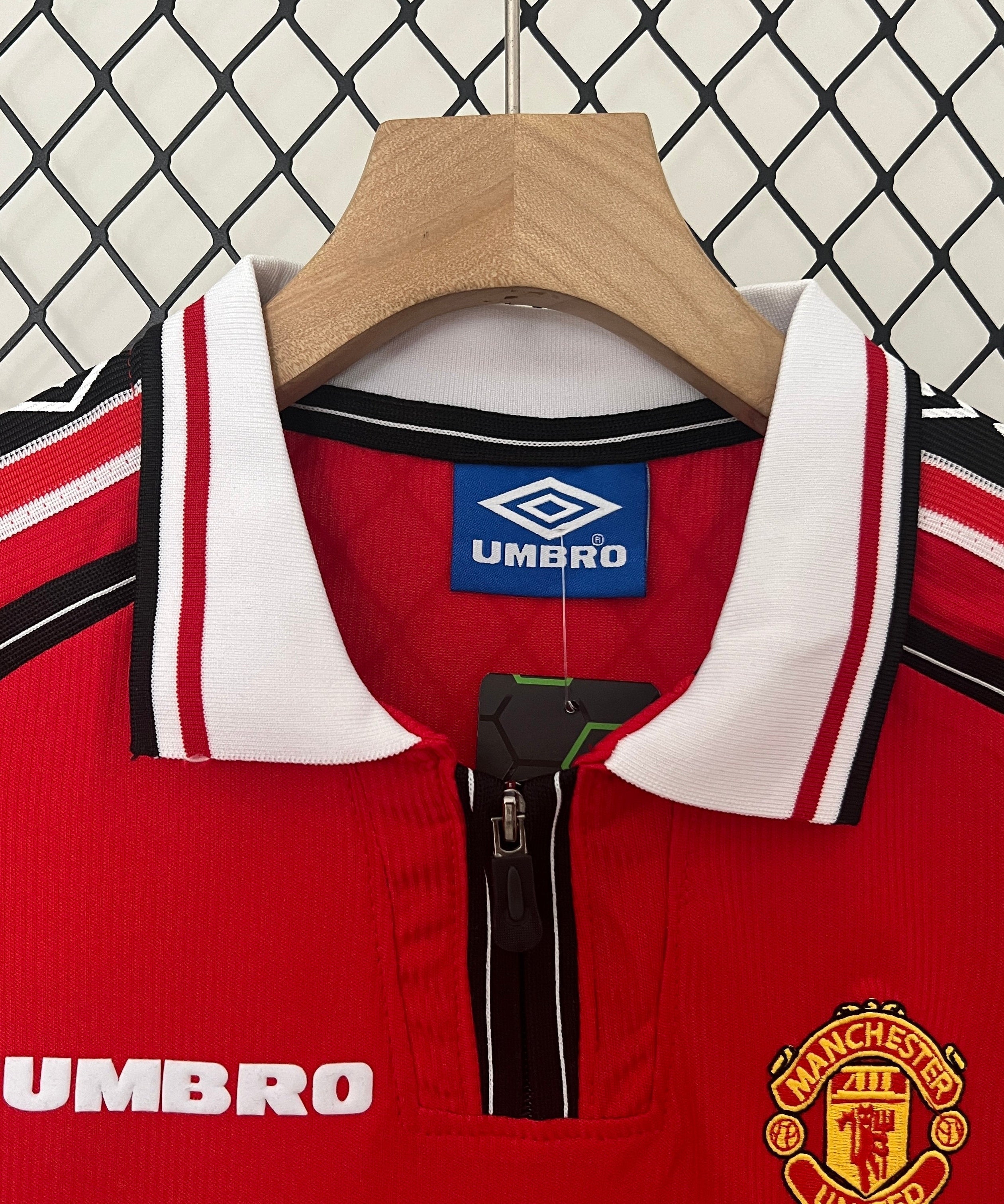 Manchester United 98/99 Home Jersey Kids