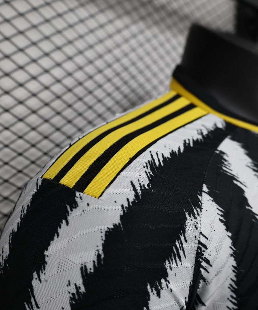 Juventus 2023-2024 Long Sleeve Home Kit
