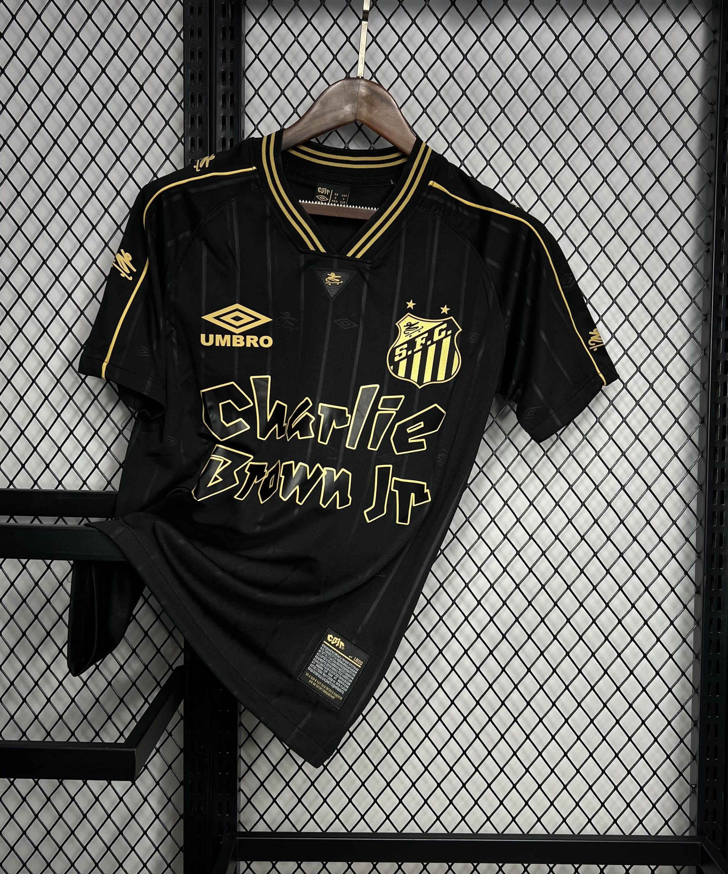 Santos "Charlie Brown" Special Edtion