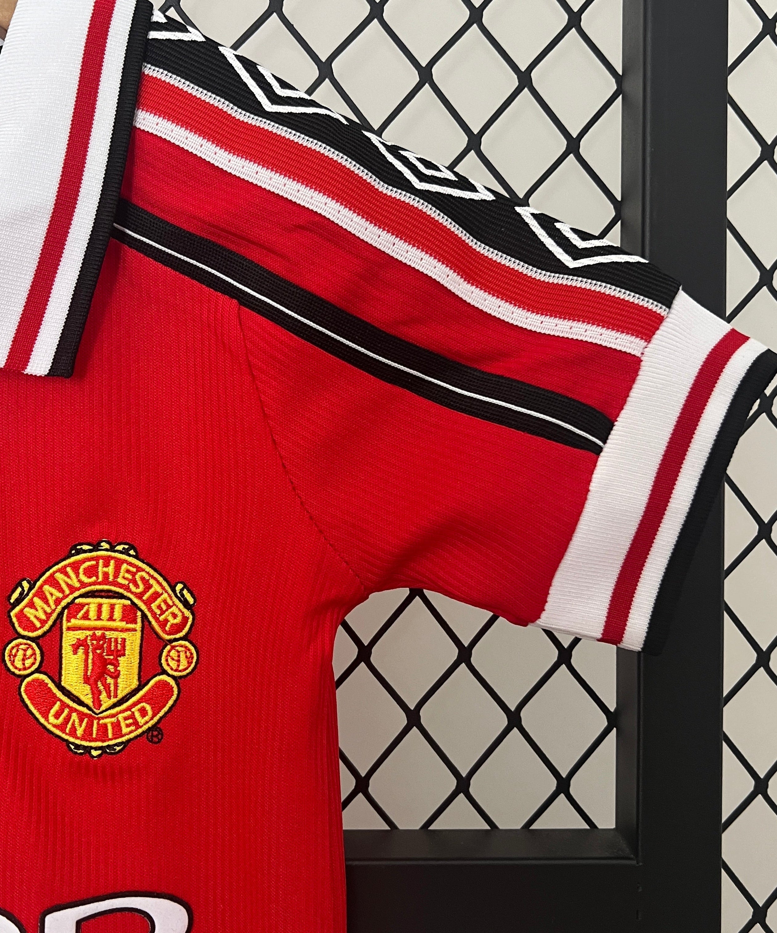 Manchester United 98/99 Home Jersey Kids