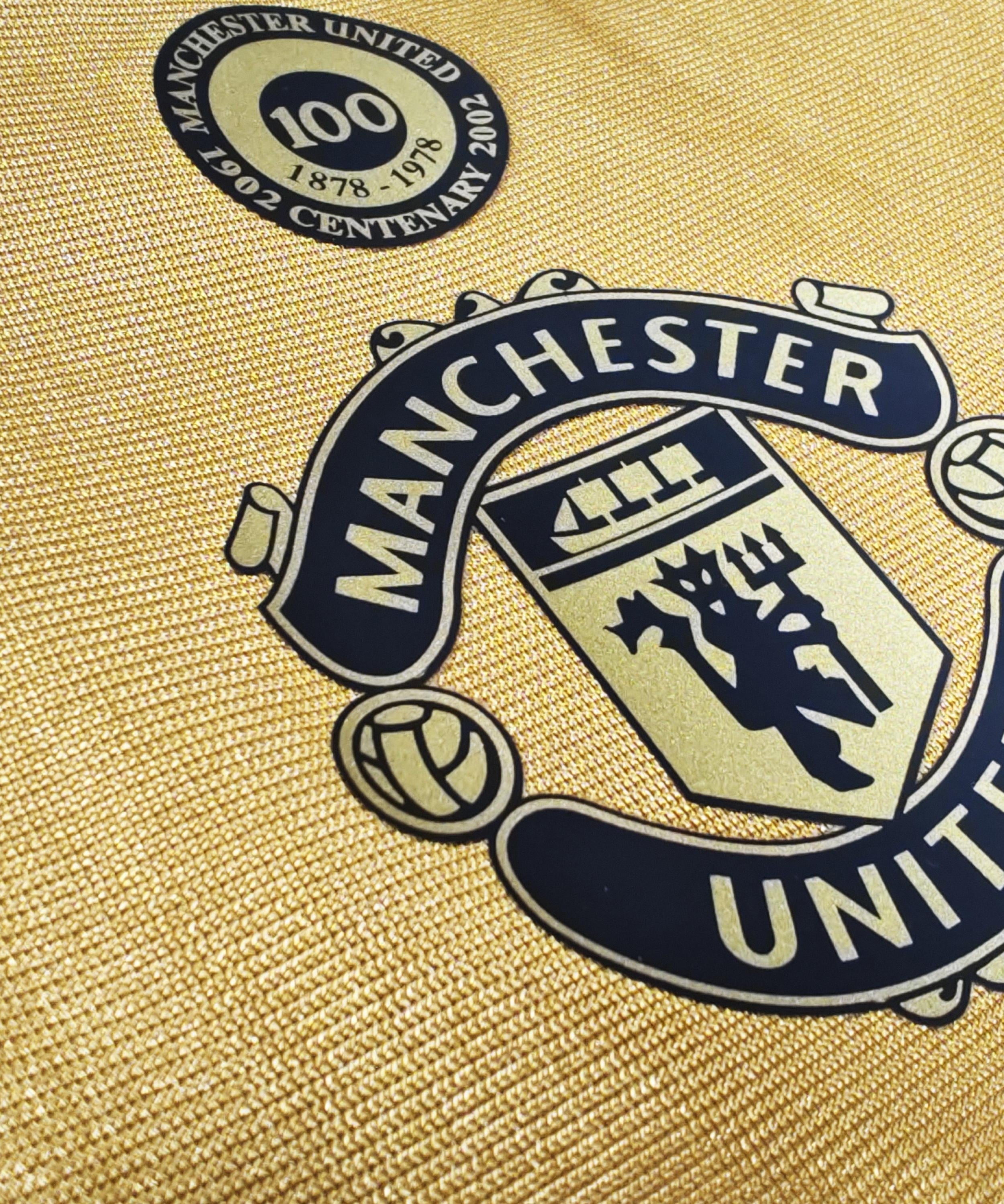 Manchester United 2001-2002 Long Sleeve Goalkeeper Kit