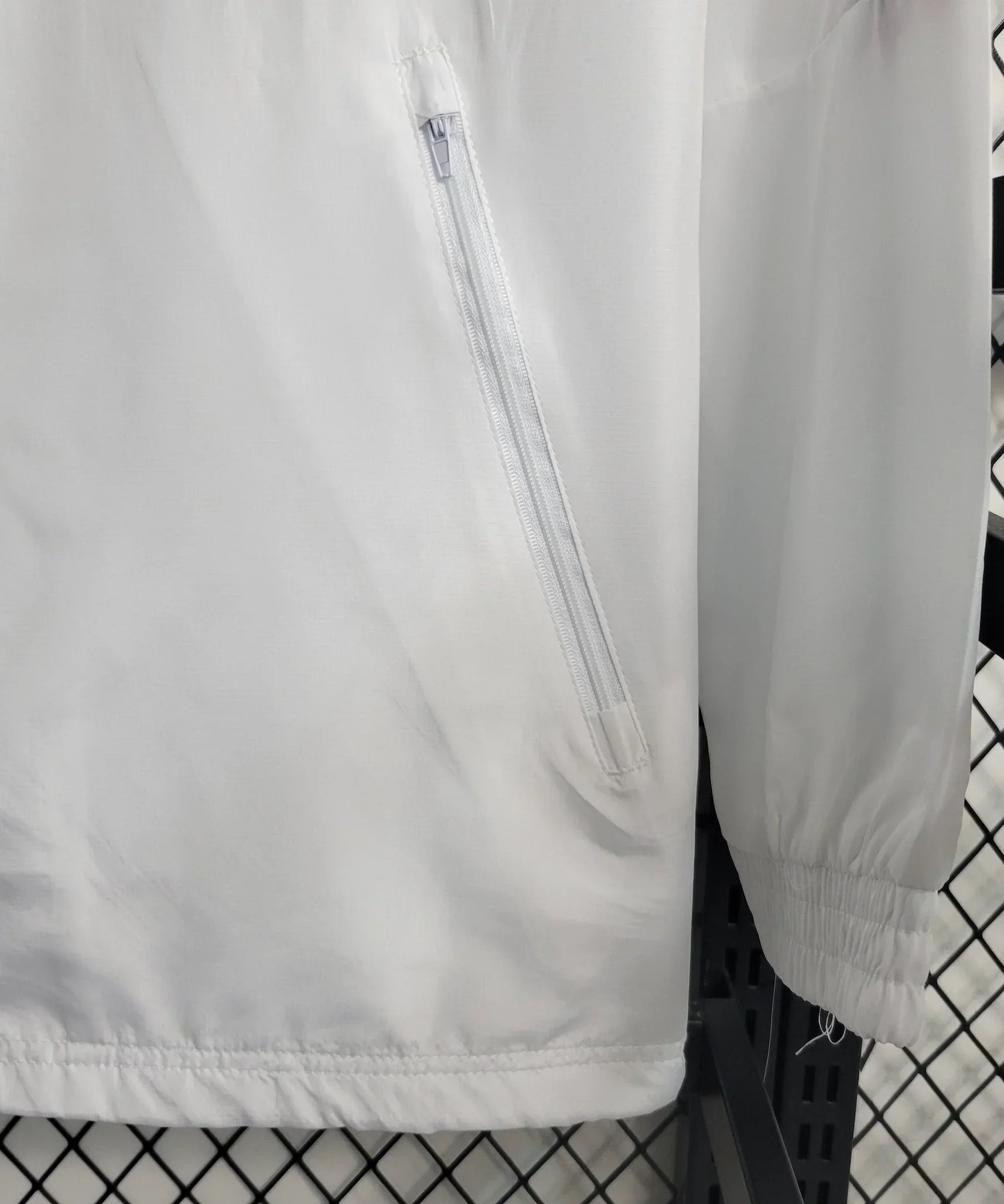 Manchester United Windbreaker Jacket 23/24 - White