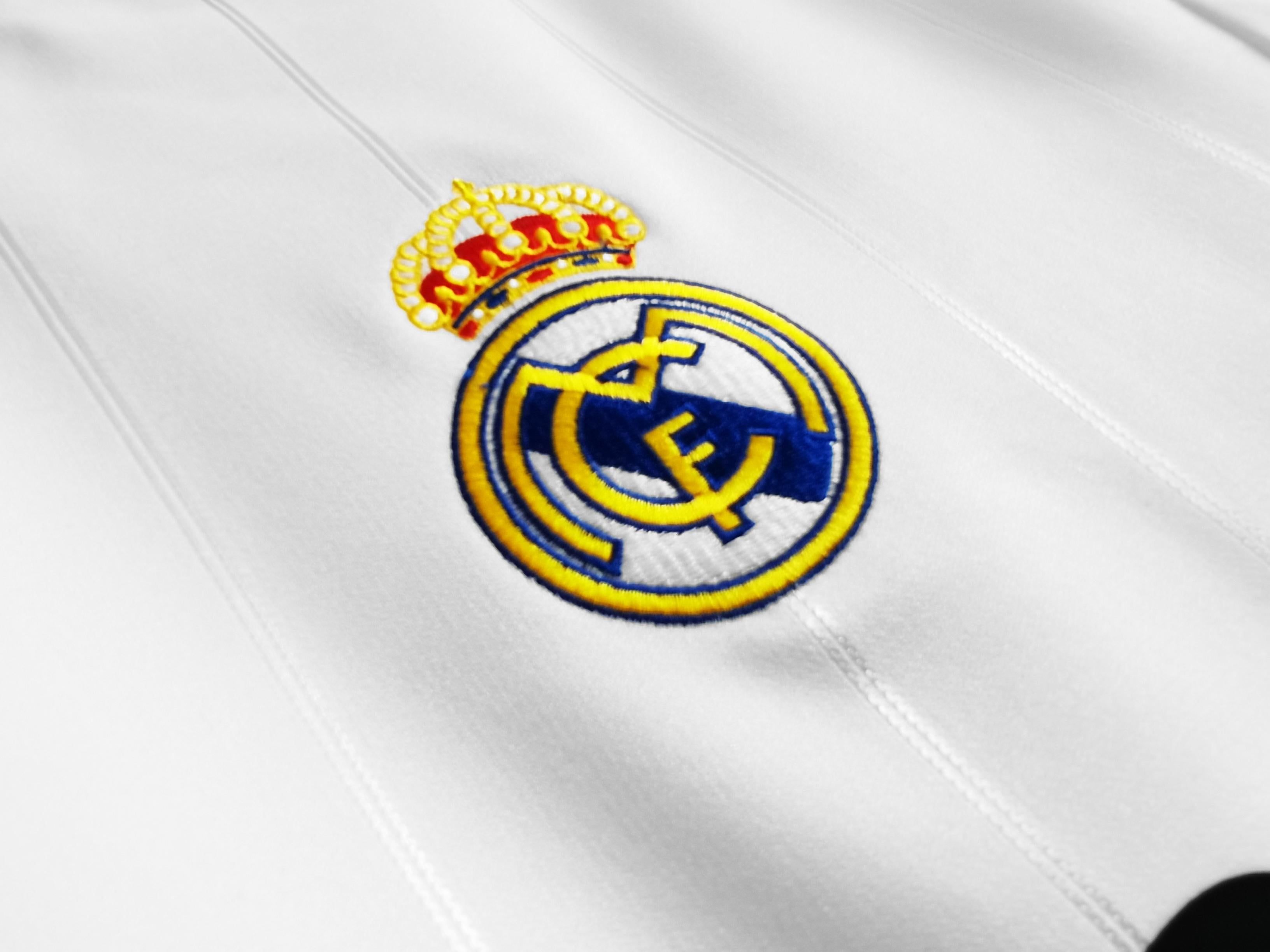 Real Madrid 2012-2013 Long Sleeve Home Kit Retro