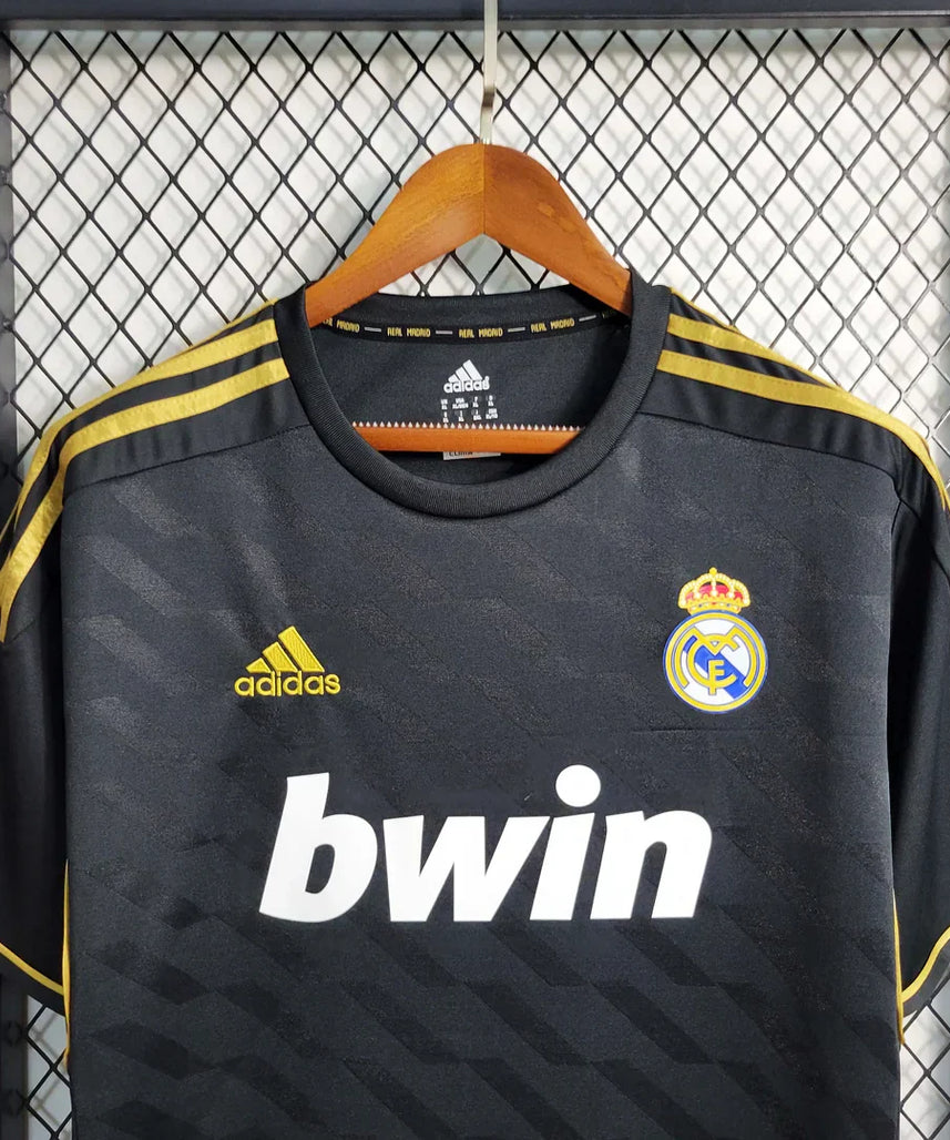 Real Madrid 2011-2012 Retro Away