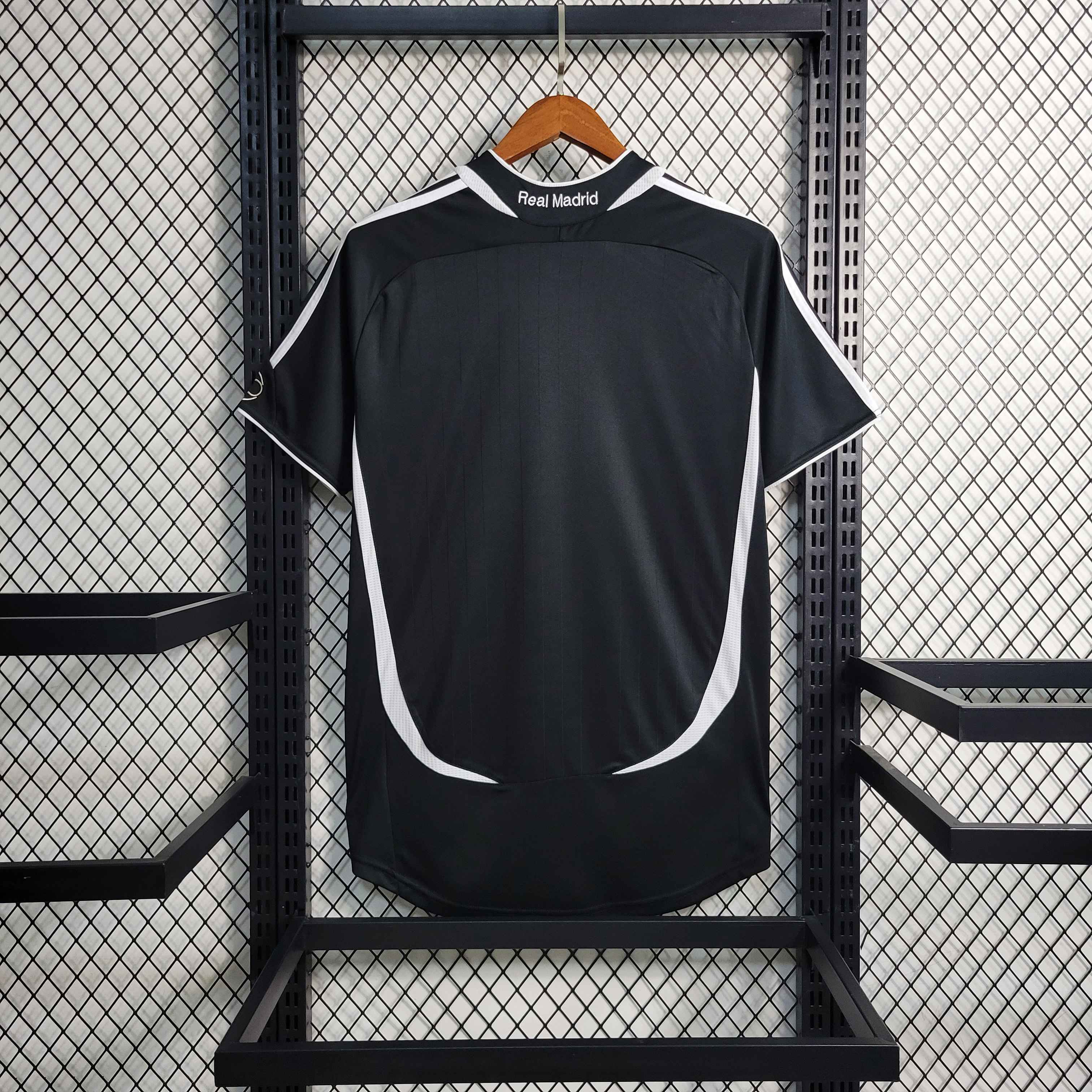 Real Madrid 06-07  Black Retro