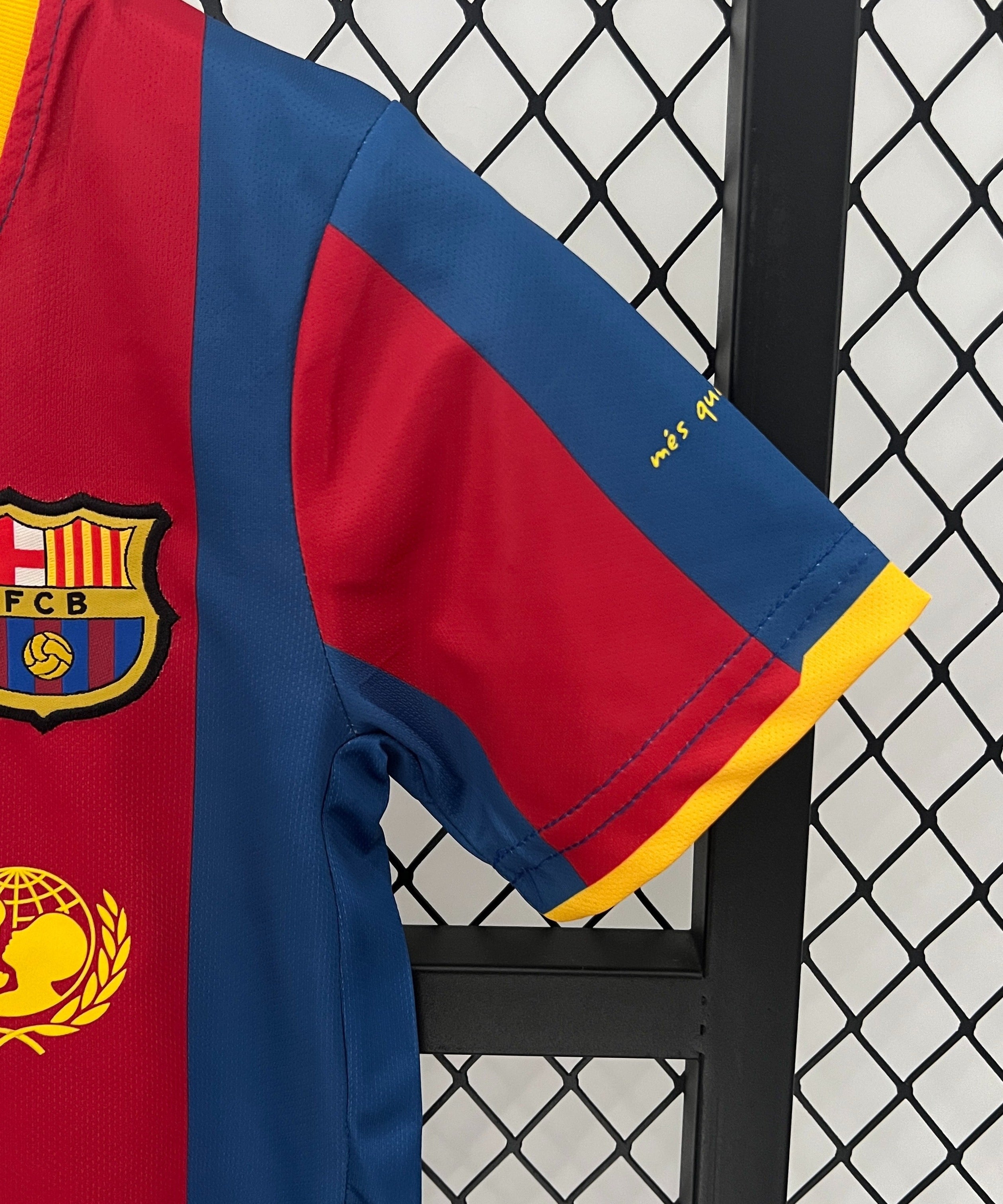Barcelona 10-11 Home Retro Kids kit