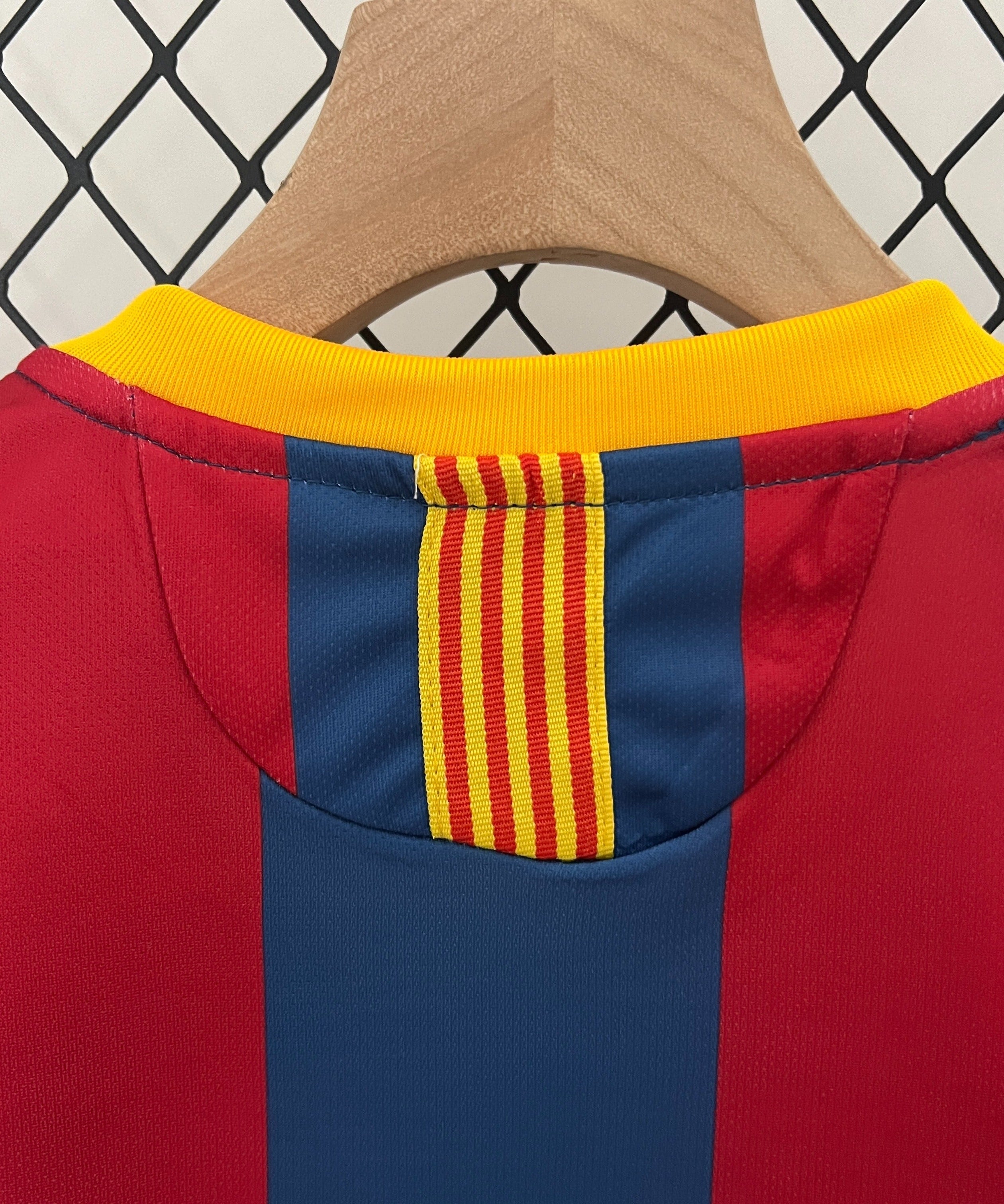 Barcelona 10-11 Home Retro Kids kit