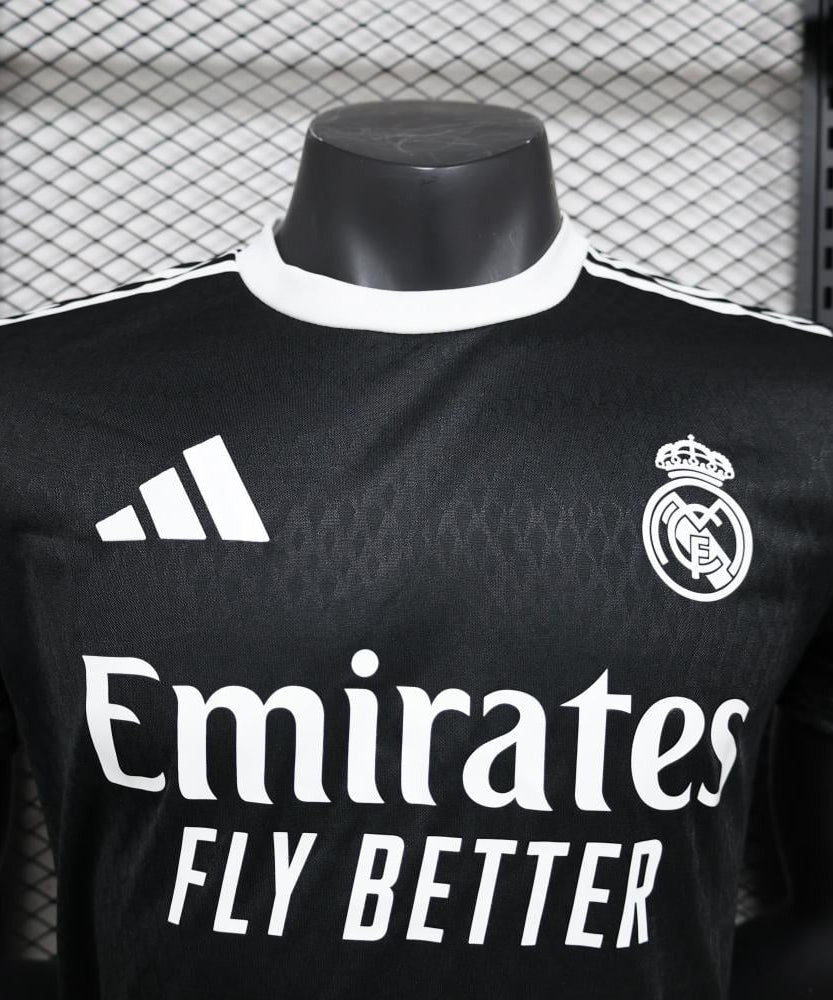 Real Madrid 2025-2026 Goalkeeper Kit