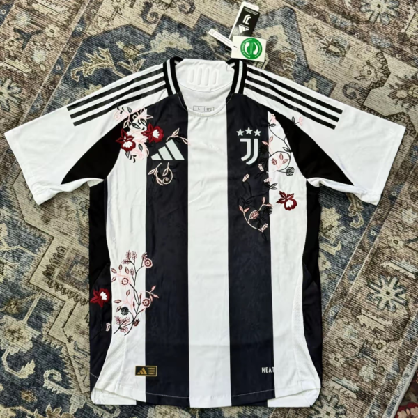 Juventus Embroidered Jersey 2025/2026