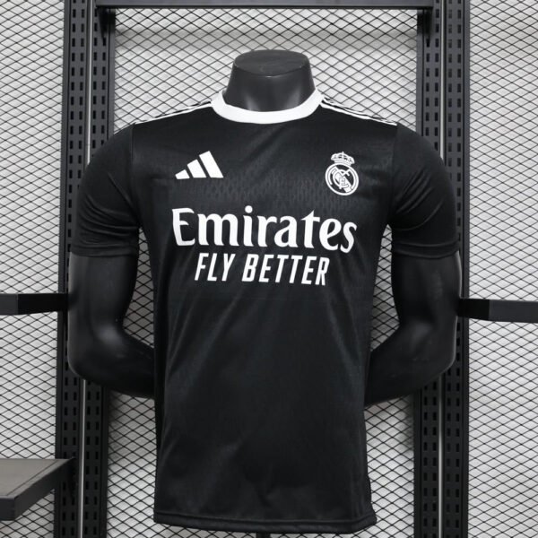 Real Madrid 2025-2026 Goalkeeper Kit